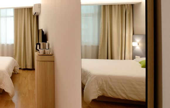 Premium Room (Demo)
